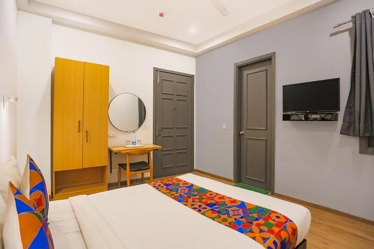 Fabhotel Roseman Delhi